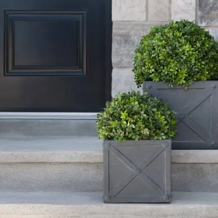Outdoor artificial english boxwood ball, 20'' - Décors Véronneau