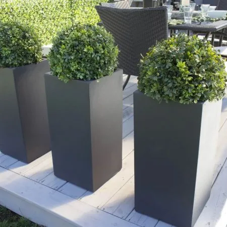 Outdoor artificial english boxwood ball, 17'' - Décors Véronneau