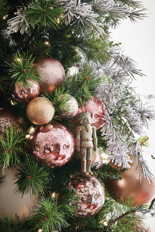 Boules de Noël roses et cuivre - Décors Véronneau