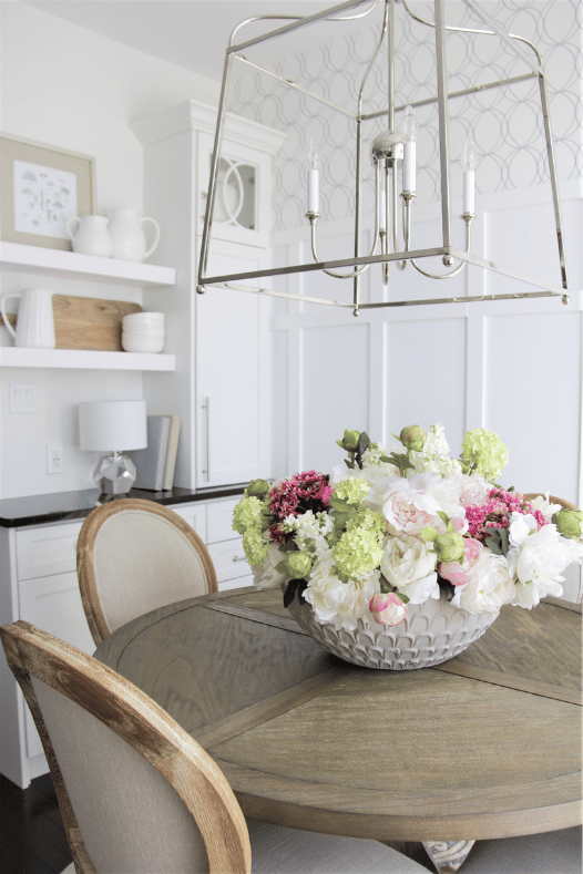 Fleurs de printemps sur table - Décors Véronneau