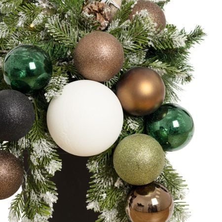Arrangement extérieur de bouleaux et boules de Noël - Décors Véronneau