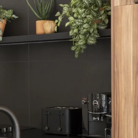 Real-touch artificial aluminum hanging plant, 28'' - Décors Véronneau