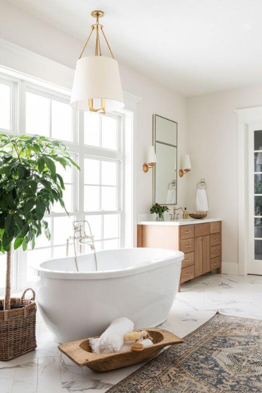 Salle de bain avec décor transitionnel avec plante verte - Décors Véronneau