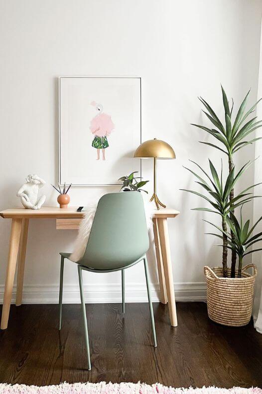 Yucca artificiel dans un décor de bureau - Décors Véronneau
