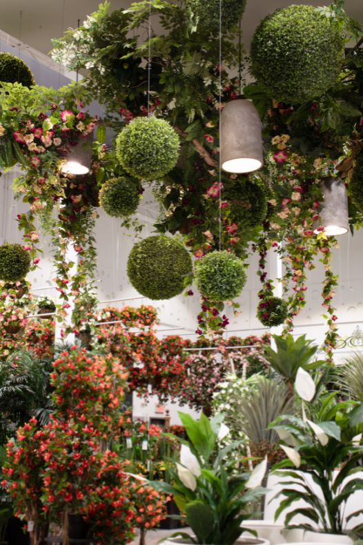 Magasin extérieur de fleurs et plantes artificielles - Décors Véronneau