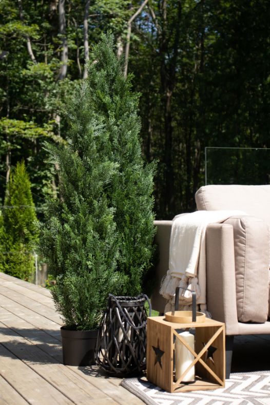 Haie de cèdres artificiels extérieurs - Décors Véronneau