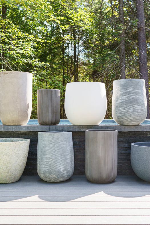 Cache pots extérieurs neutres gris et beige - Décors Véronneau