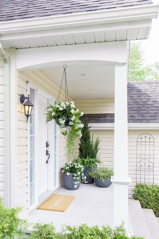 Décor extérieur transitionnel avec géranium blanc - Décors Véronneau