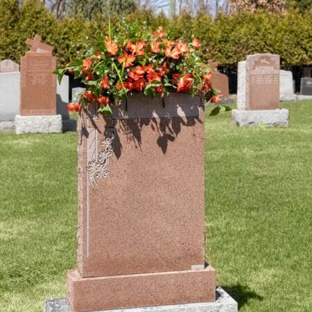 Orange funeral flowers for grave - Décors Véronneau