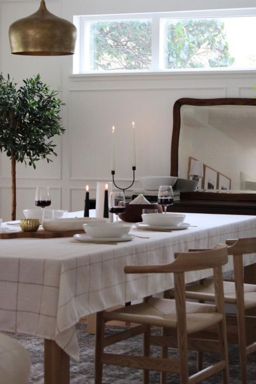 Olivier artificiel dans une salle à manger au décor transitionnel - Décors Véronneau