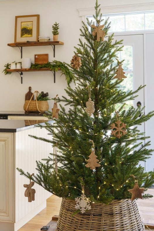 Décoration de sapin de Noël rustique avec ornements en bois - Décors Véronneau