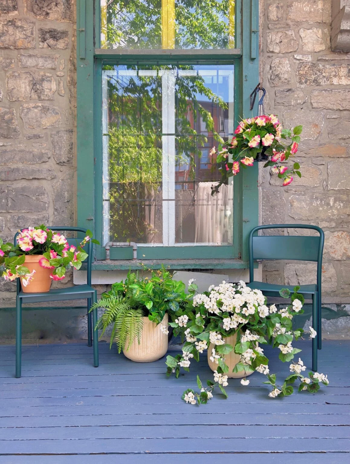 Pétunias en pot - Décors Véronneau