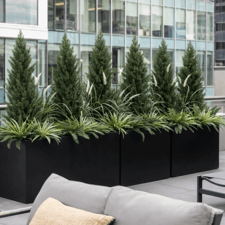 Black stainless steel planter with drainage hole, 18 x 39'' - Décors Véronneau