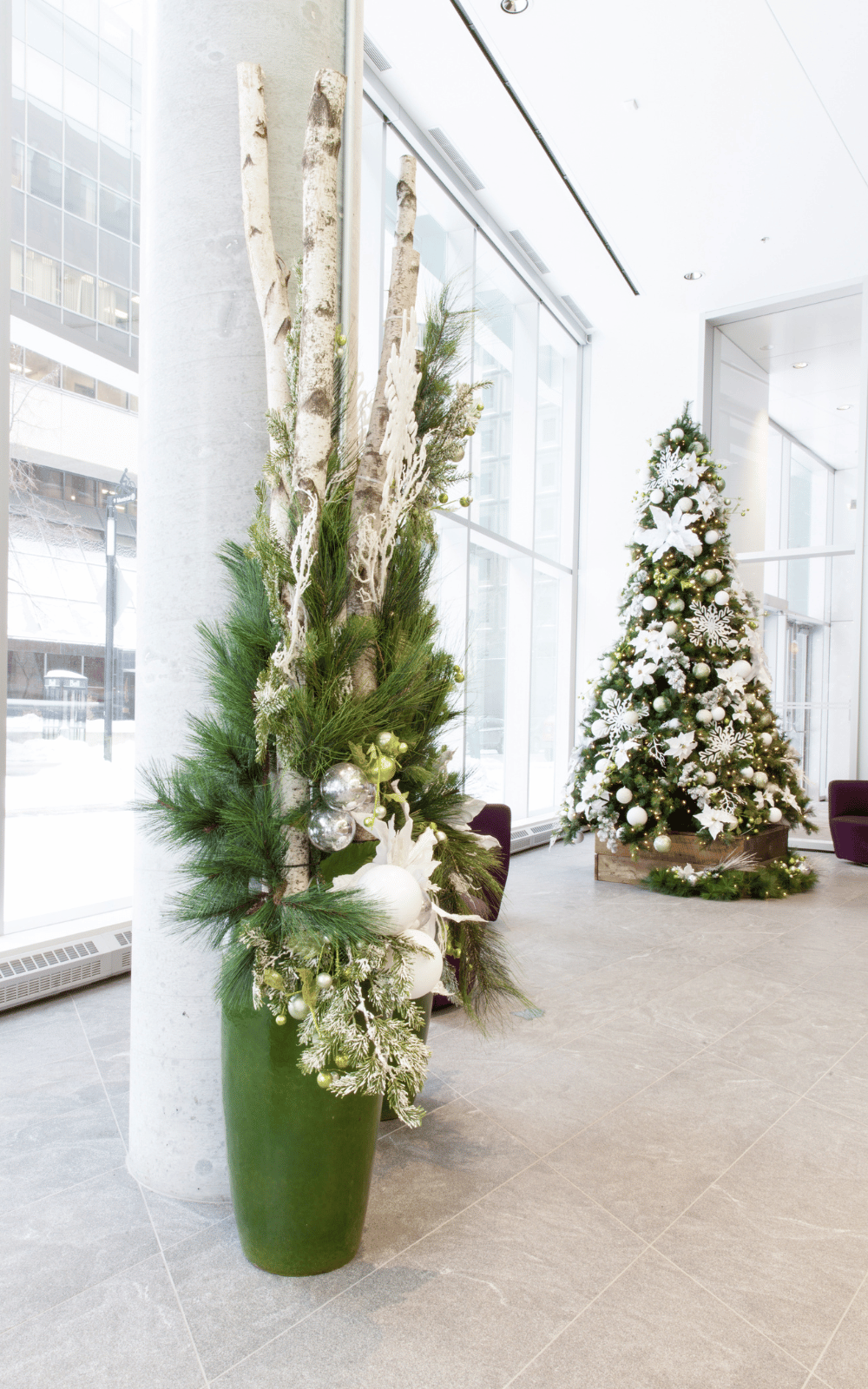 Arrangement de Noël vert et blanc - Décors Véronneau