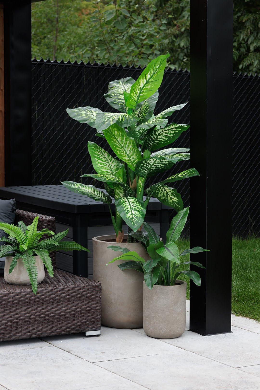 Plantes vertes artificielles pour l'extérieurs - Décors Véronneau