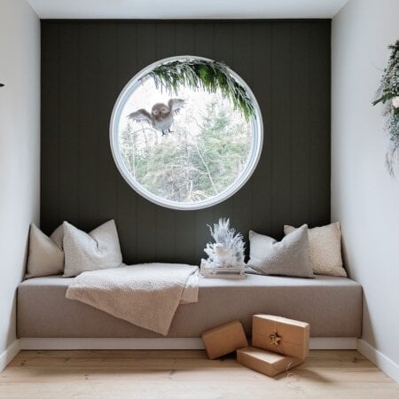 Artificial real-touch cypress swag, 33'' - Décors Véronneau