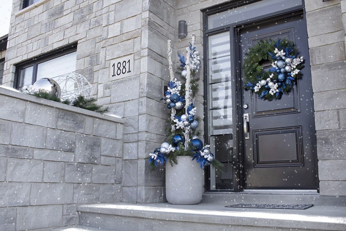 Arrangement de Noël extérieur bleu - Décors Véronneau