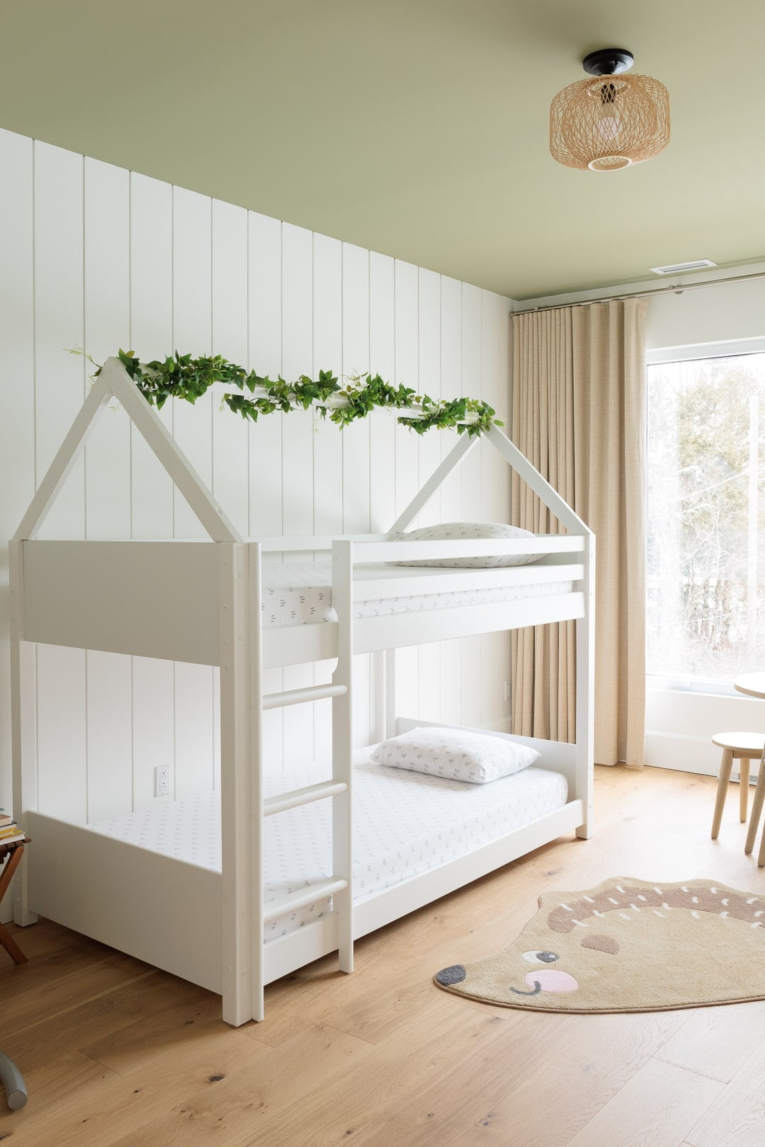 Chambre d'enfant avec lierre - Décors Véronneau