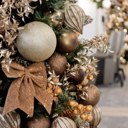 Box of glittery bronze Christmas ball ornaments, 4'' - Décors Véronneau