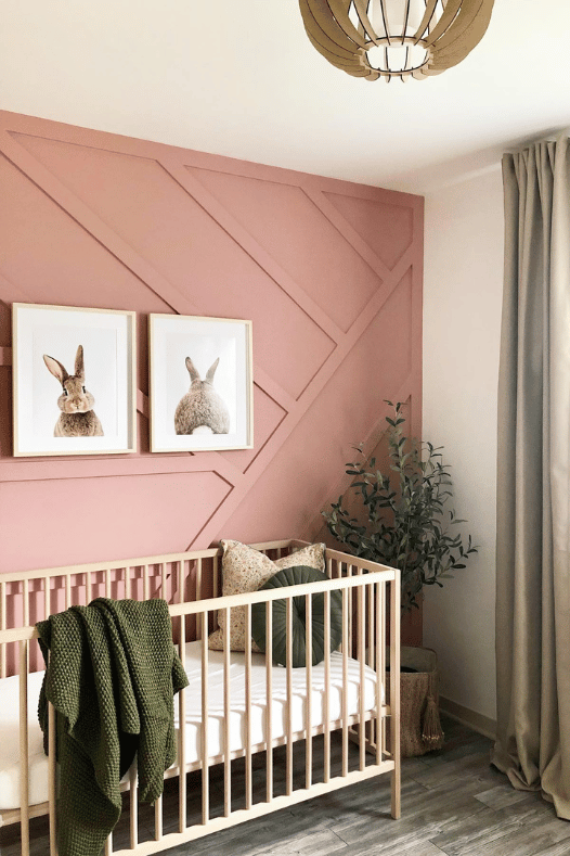 Olivier dans une chambre de bébé - Décors Véronneau