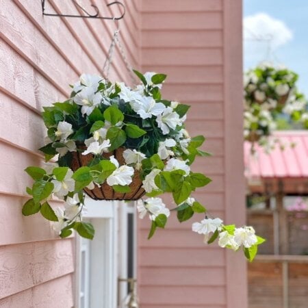 Jardinière suspendue d'hibiscus blanc artificiel, 24 x 22