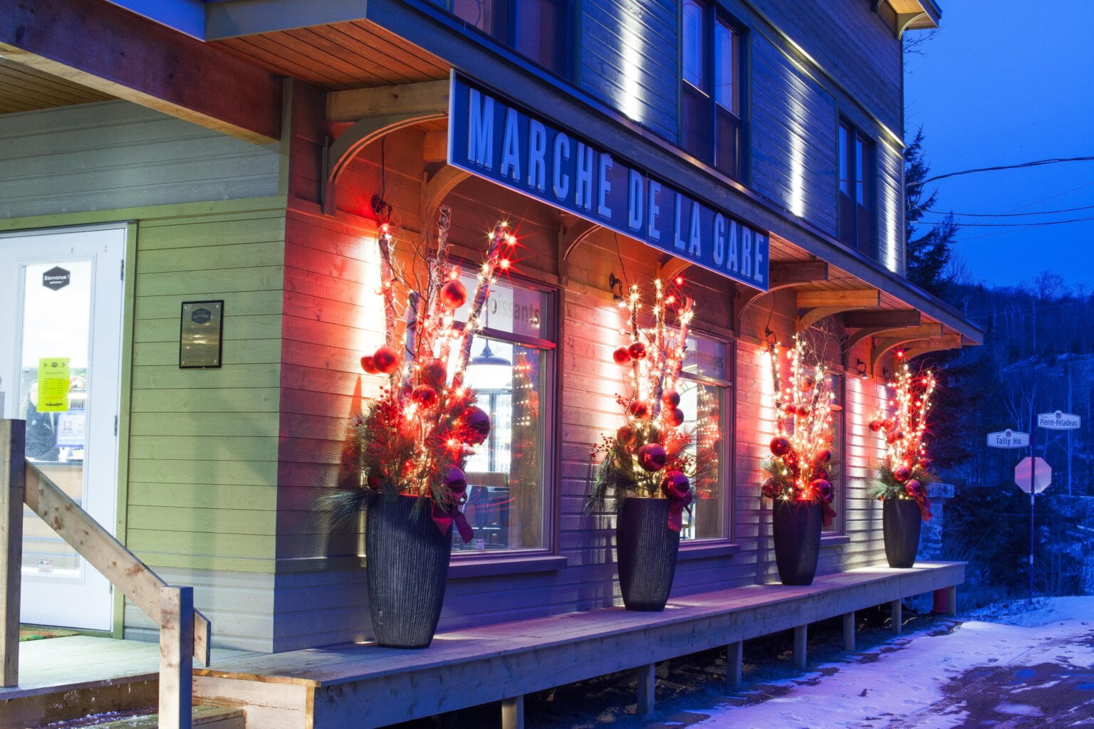 Marché de la Gare Ste-Adèle - Décors Véronneau
