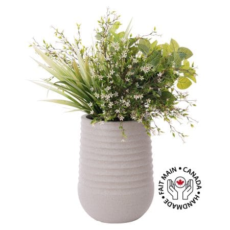 Arrangement de fleurs blanches artificielles en pot beige fini terrazzo gris, 26 x 15''