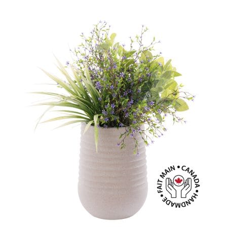 Arrangement de fleurs mauves artificielles en pot beige fini terrazzo gris, 26 x 15''