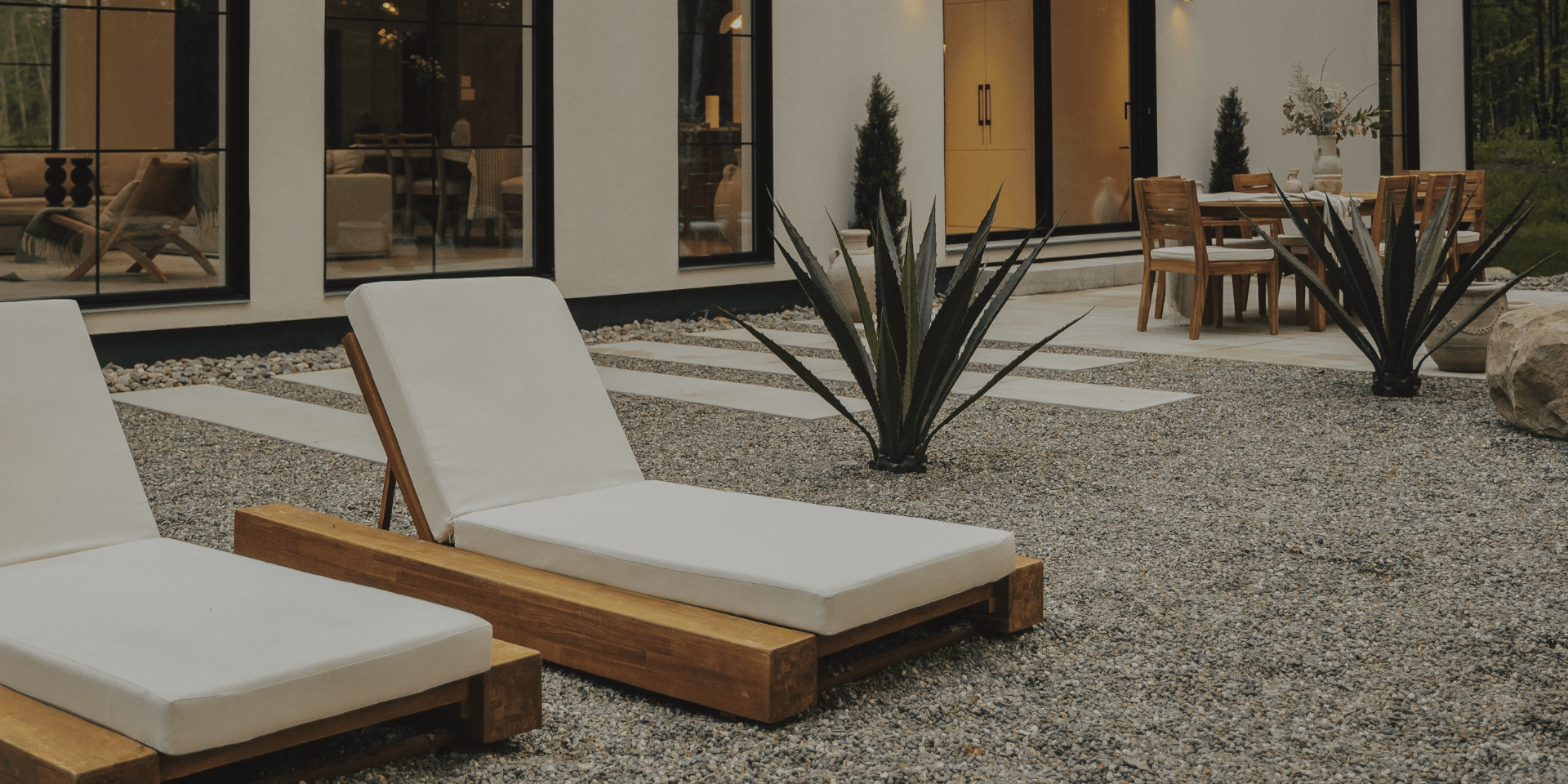 Plantes vertes extérieures artificielles - Décors Véronneau