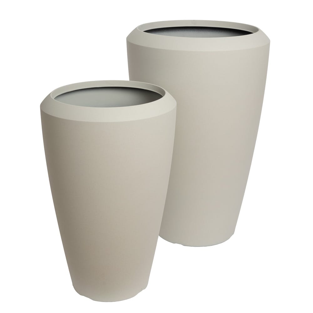 Outdoor chalk beige resin urn - Décors Véronneau