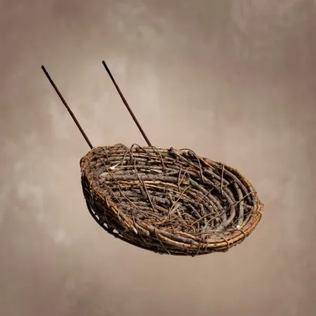 Bird’s nest decoration on metal picks, 10'' - Décors Véronneau