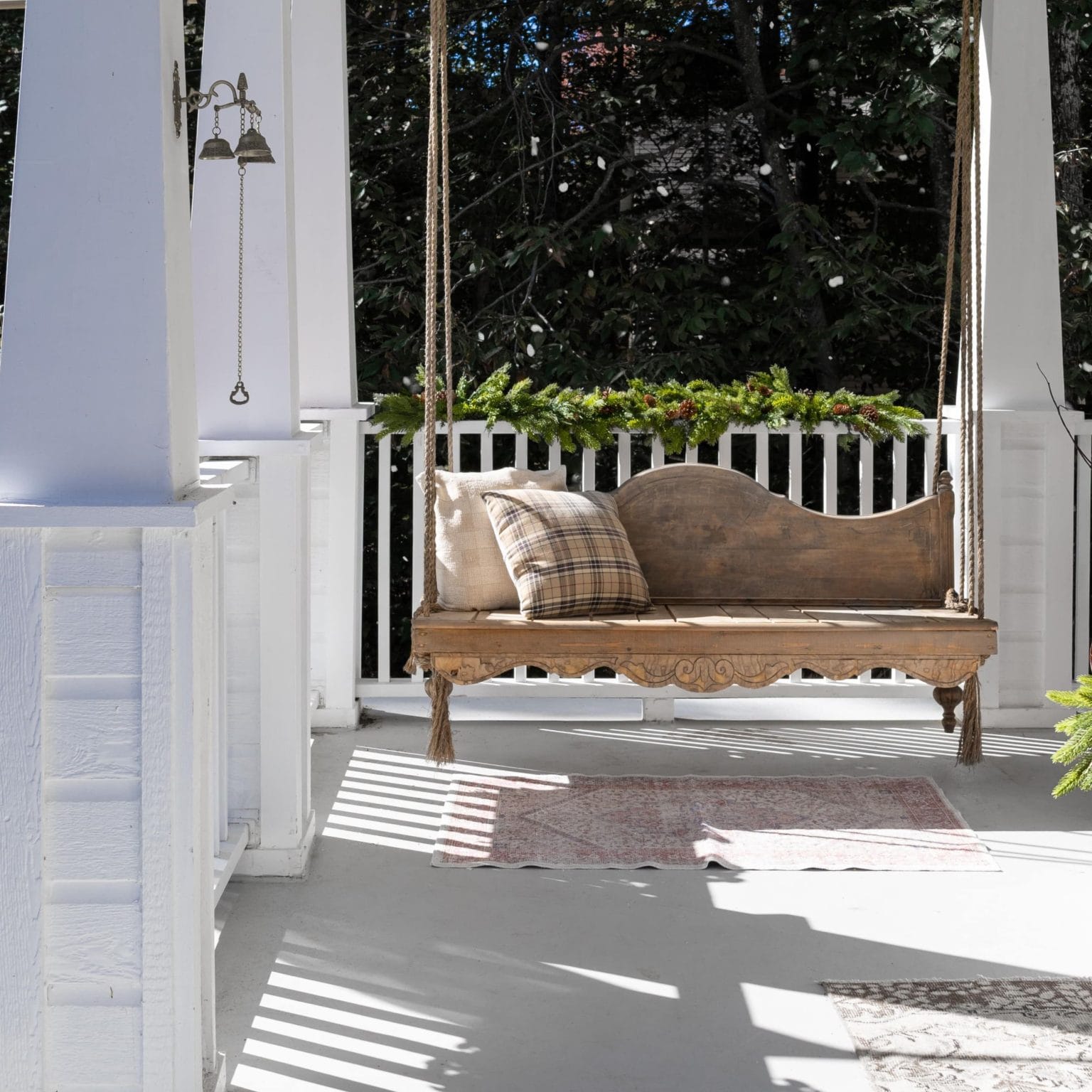 Guirlande de Noël avec sapinage et cocottes - Décors Véronneau