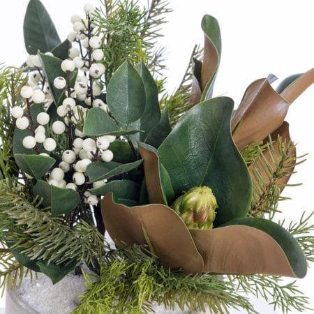 White berry and pine Christmas centerpiece, 14 x 16'' - Décors Véronneau