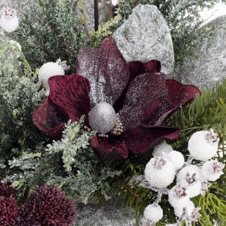Purple magnolia Christmas centerpiece, 10 x 20'' - Décors Véronneau