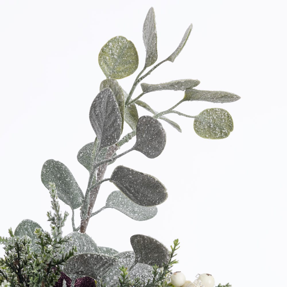 Arrangement de Noël d'eucalyptus et boules mauves – Image 2 - Décors Véronneau