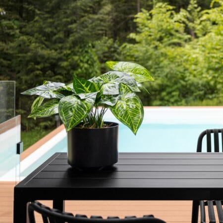 Pot extérieur noir mat arrondi en plastique - Décors Véronneau