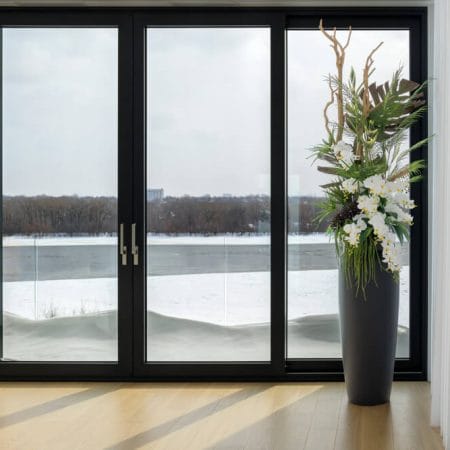 Large matte black fiberglass planter - Décors Véronneau