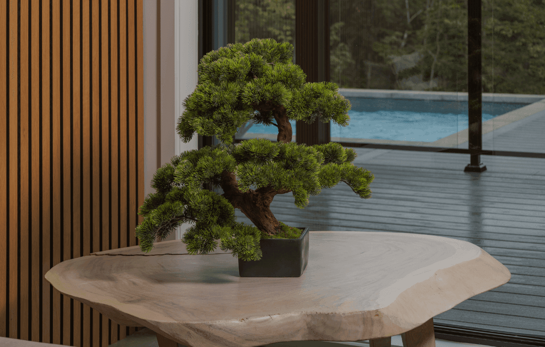 Bonsaï artificiel fait à la main par l'équipe de Décors Véronneau - Décors Véronneau