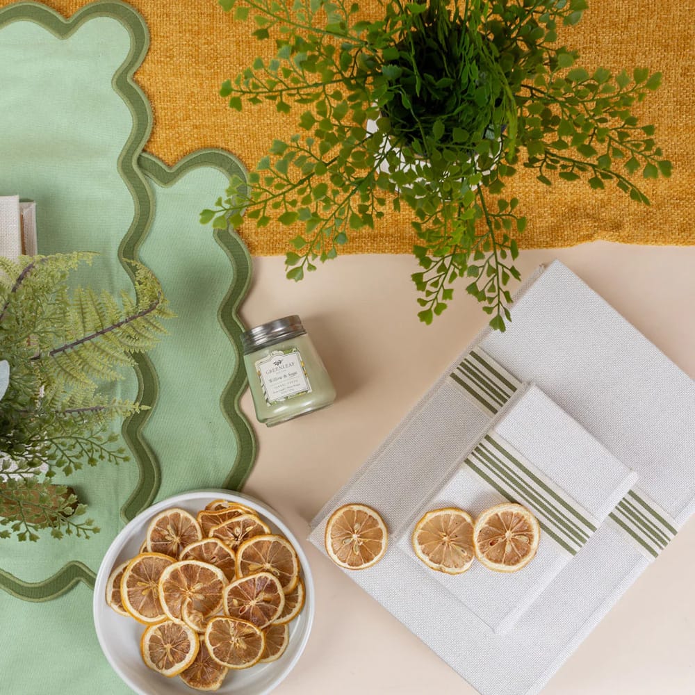 Small Willow & Sage candle, 4,3 oz - Image 4 - Décors Véronneau