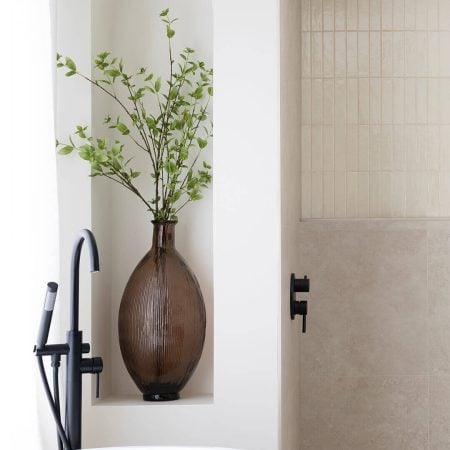 Antique brown recycled glass bottle vase - Décors Véronneau