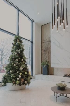 Sapin de Noël et décorations des Fêtes commerciales - Décors Véronneau