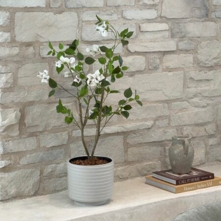 Arbre bougainvillier artificiel en pot noir, 36'' - Décors Véronneau