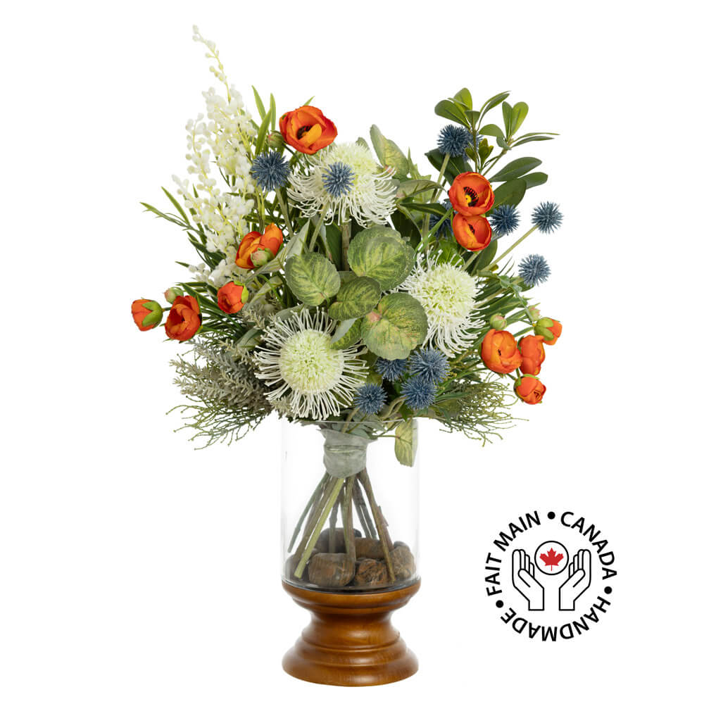 Bouquet de fleurs aux teintes automnales composées de renoncules et chardons. - Décors Véronneau