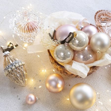 Box of 16 pearl champagne glass Christmas ornaments, 1,5'' - Décors Véronneau