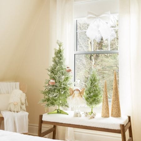 Mini frosted berry Christmas tree - Décors Véronneau