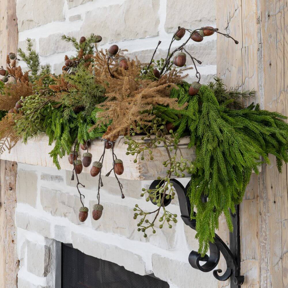 Guirlande d'automne de sapinage et glands - Décors Véronneau