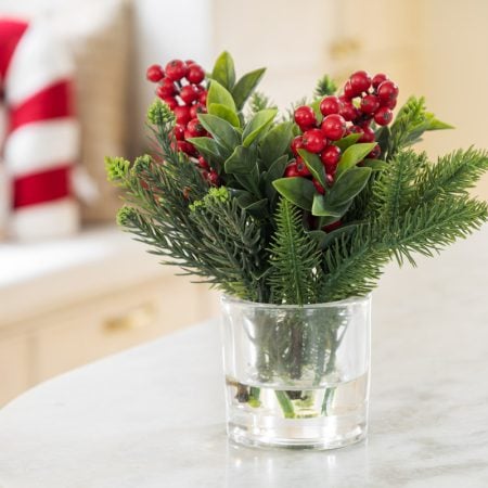 Berry, spruce and pinecone arrangement with faux water, 9'' - Décors Véronneau