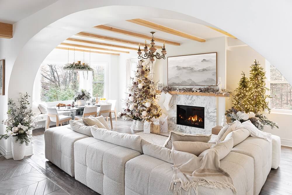 Rustic flocked christmas decor - Décors Véronneau