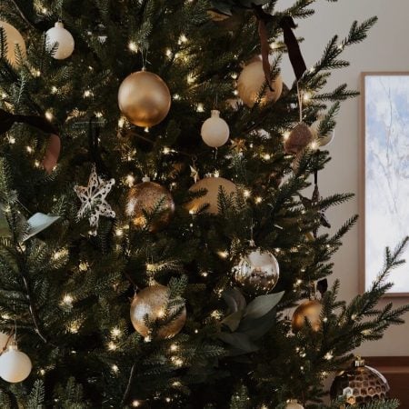 Box of 16 cream glass Christmas ornaments, 1,5'' - Décors Véronneau