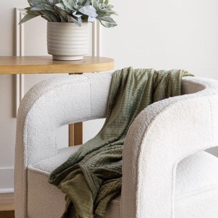 Sage green ribbed throw, 71 x 51'' - Décors Véronneau